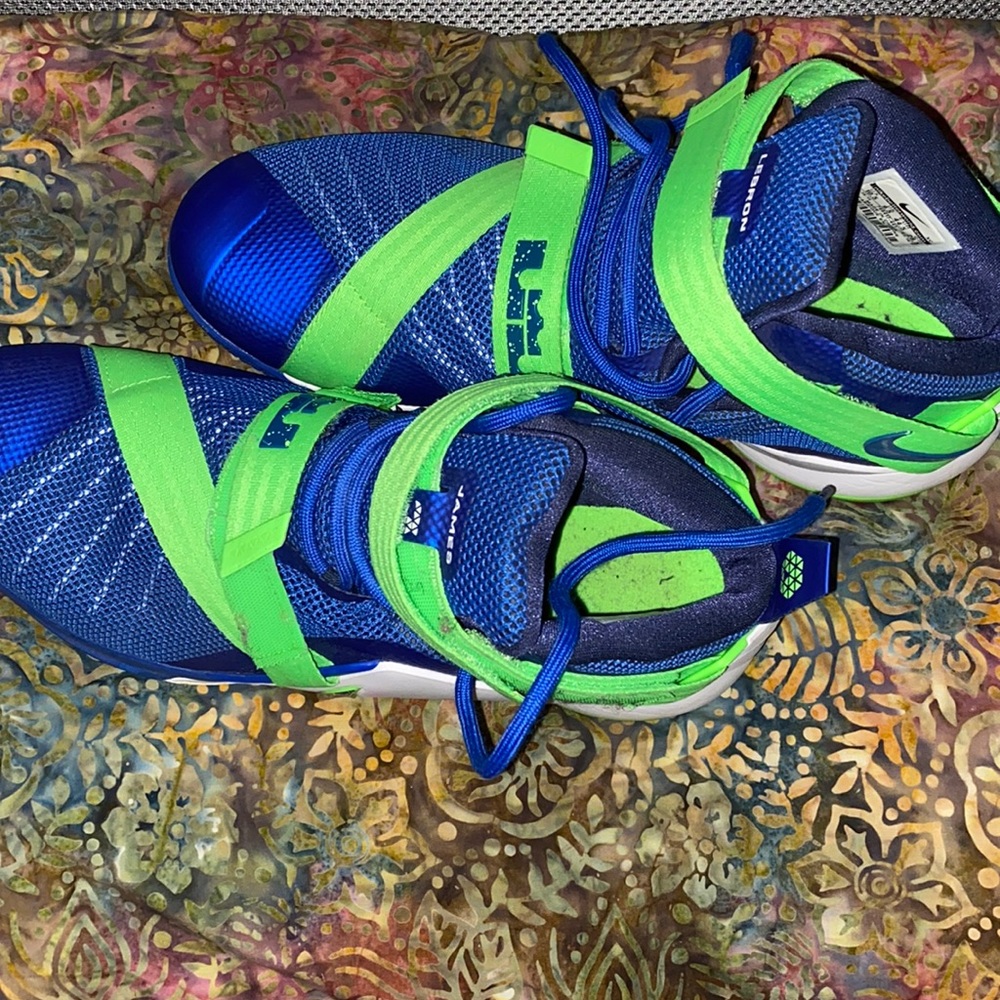 Mens Lebron’s